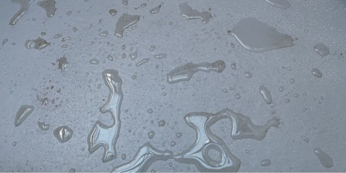 水が弾いている写真