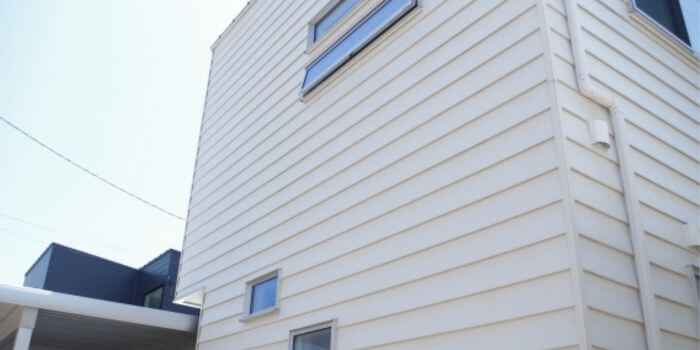 外壁板金の家