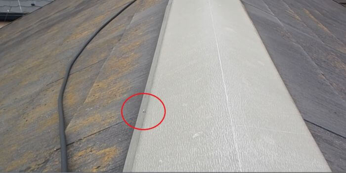 棟板金の釘浮き