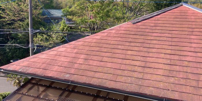 完全に外れた棟板金