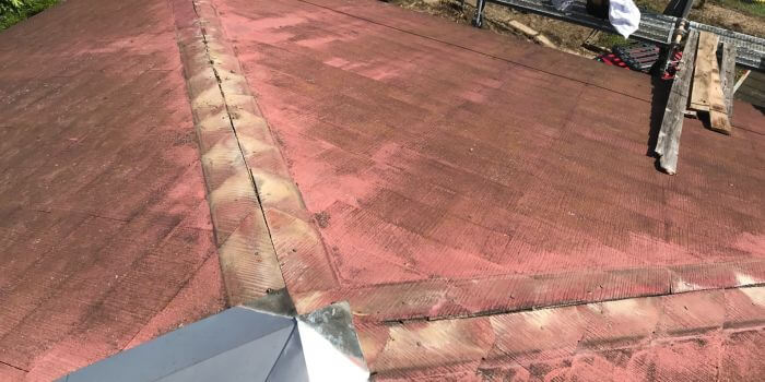 施工中　棟板金撤去