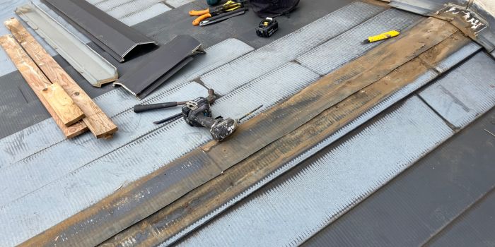 棟板金の撤去