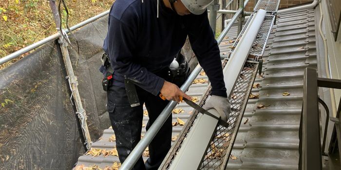 軒樋のカッティング